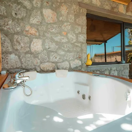 Gasthuis Yoruk Evi (adults Only) 3*